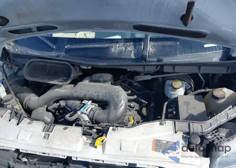 2019 Ford Transit-250 z USA, uszkodzony, nr VIN 1FTYR1ZM5KKB02339